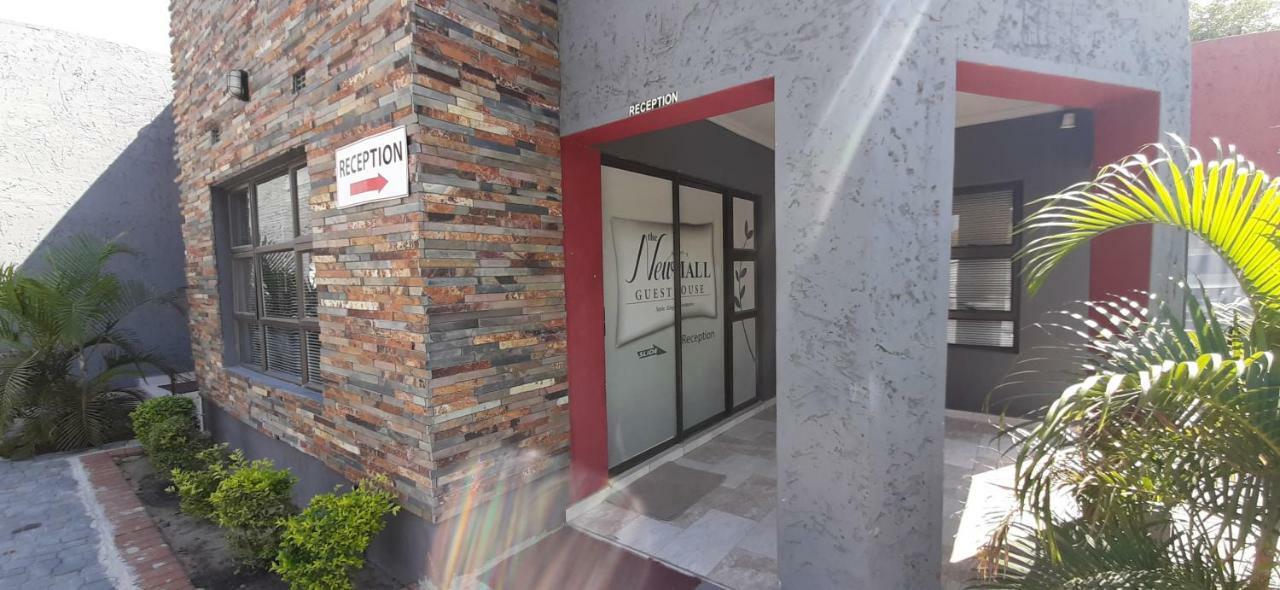 The New Mall Guesthouse Maun Exterior foto